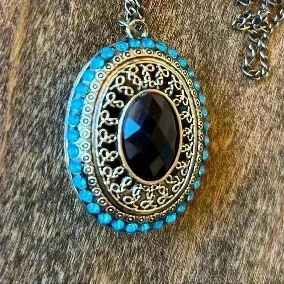 Statement Necklace in Turquoise Gems and Brass Design Deep Purple Gem - Picture 2 of 7